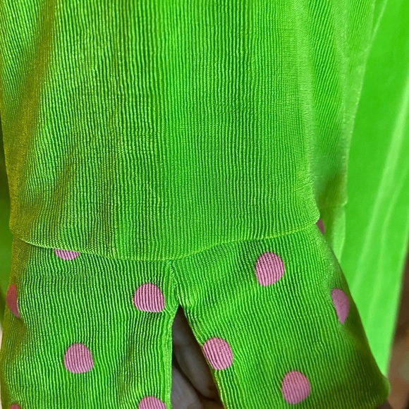 Lime green with pink accent Capri pants suit. With matching bracelet size M - Picture 2 of 6